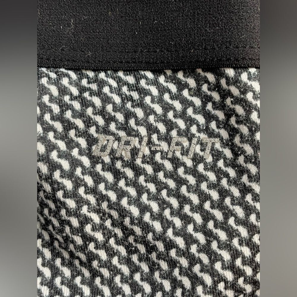 Nike Pro Hyperwarm Engineered Compression Tight - Picture 8 of 8